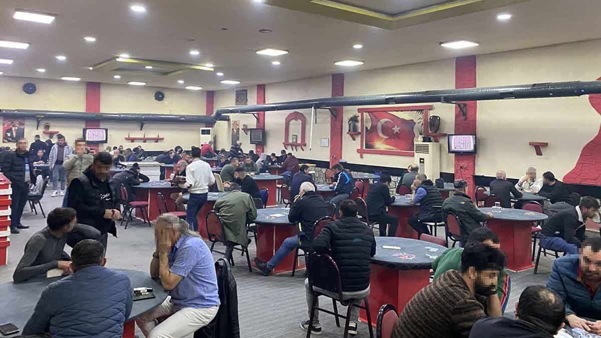 İzmir İl Jandarma Komutanlığı ekipleri, Bornova’nın Gökdere Mahallesi’nde bulunan umuma