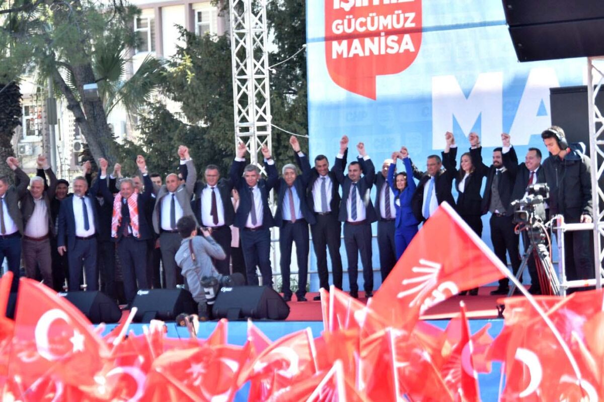 CHP Genel Başkanı Özgür Özel, Cumhurbaşkanı Recep Tayyip Erdoğan’a seslenerek,