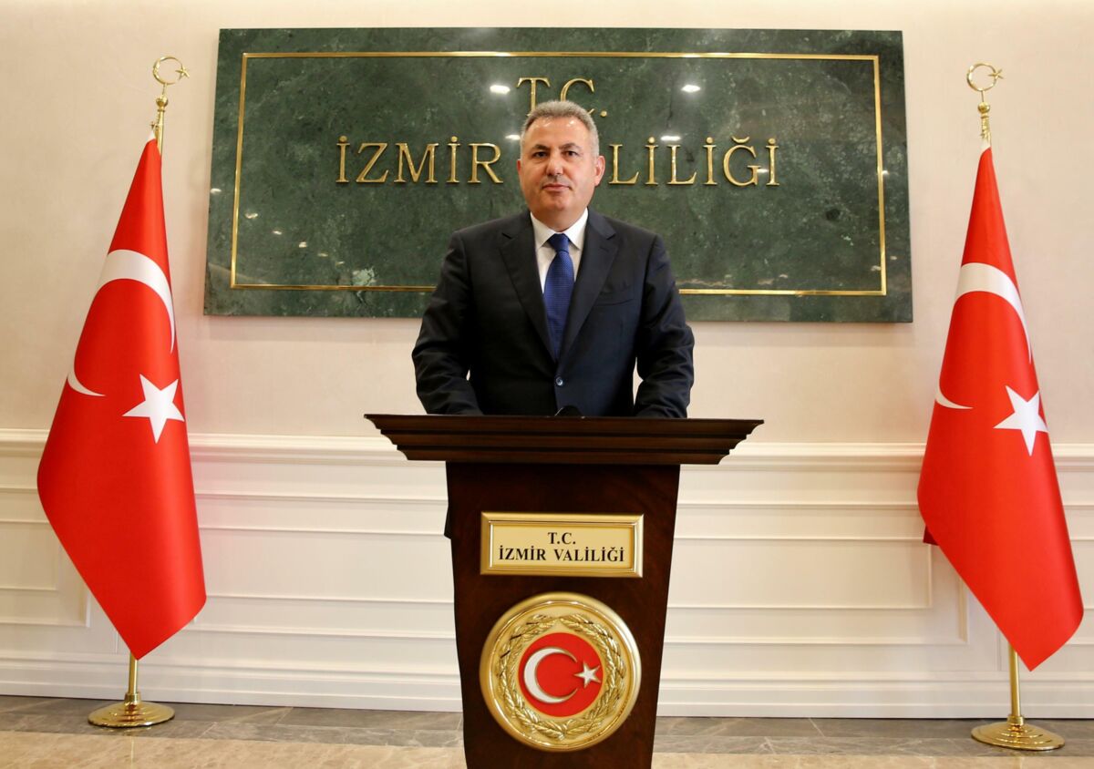İZMİR Valisi Süleyman Elban, 18 Mart Şehitleri Anma Günü ve