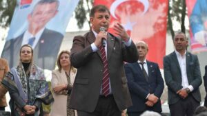CHP’nin İzmir Büyükşehir Belediye Başkanı Dr. Cemil Tugay, Menemen Ulukent’te