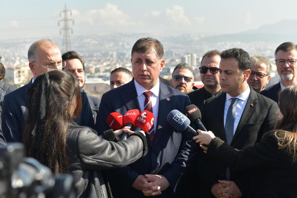 CHP İzmir Büyükşehir Belediye Başkan Adayı Dr. Cemil Tugay, CHP