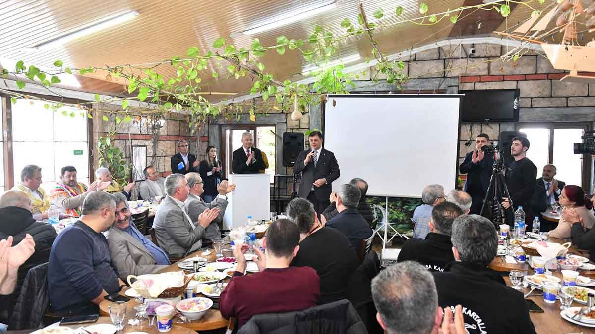 CHP’nin İzmir Büyükşehir Belediye Başkan Adayı Dr. Cemil Tugay, Kemalpaşa’da