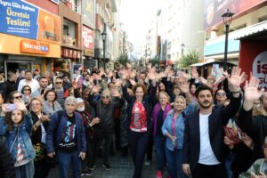 Yaklaşan yerel seçimler öncesi sokak çalışmalarına hız veren Cumhuriyet Halk