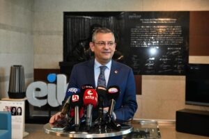 CHP Genel Başkanı Özgür Özel ile CHP’nin İzmir Büyükşehir Belediye