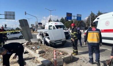 Kütahya’da feci kaza: 3 kişi yaşamını yitirdi