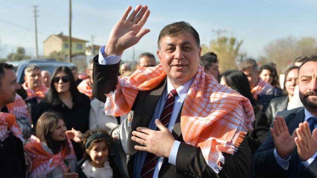 Cemil Tugay Ödemiş’in köylerine Kocaoğlu selamıyla girdi