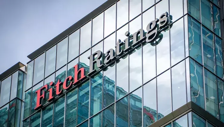 Fitch, Türkiye’nin kredi notunu yükseltti