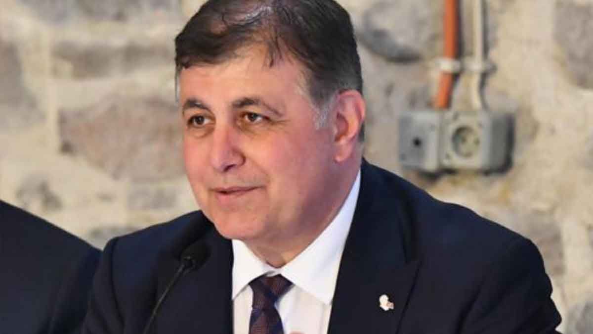 CHP İzmir Büyükşehir Belediye Başkan Adayı Dr. Cemil Tugay, sosyal