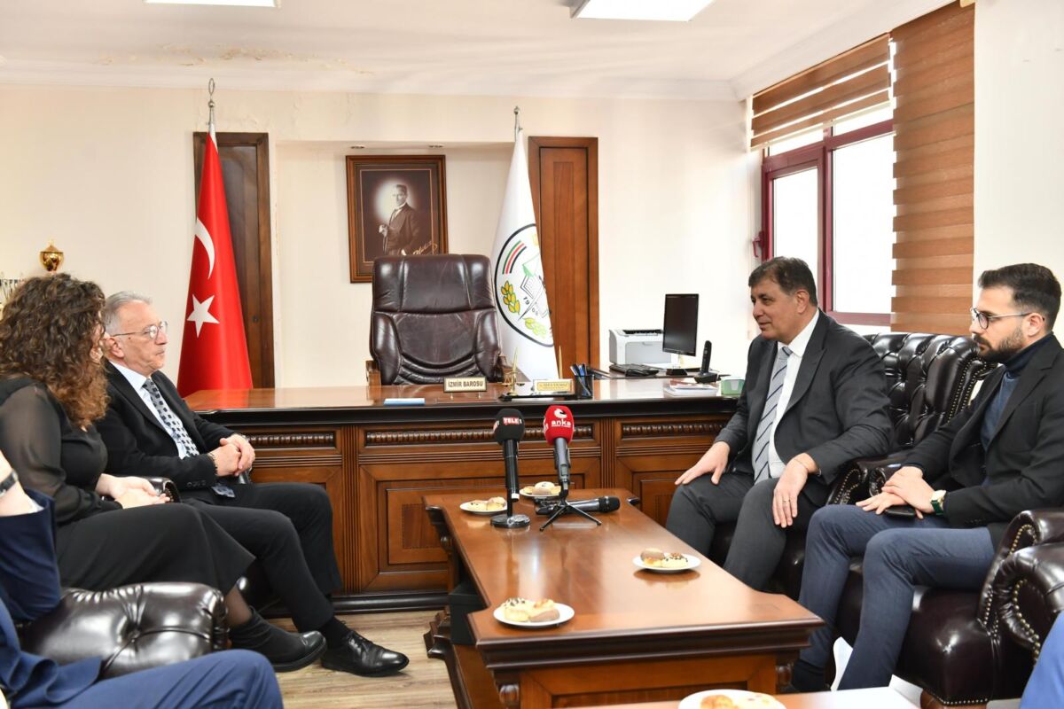 CHP’nin İzmir Büyükşehir Belediye Başkan Adayı Dr. Cemil Tugay, İzmir