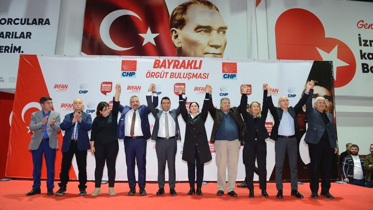 Cumhuriyet Halk Partisi (CHP) Bayraklı İlçe Başkanlığı tarafından örgüt buluşması