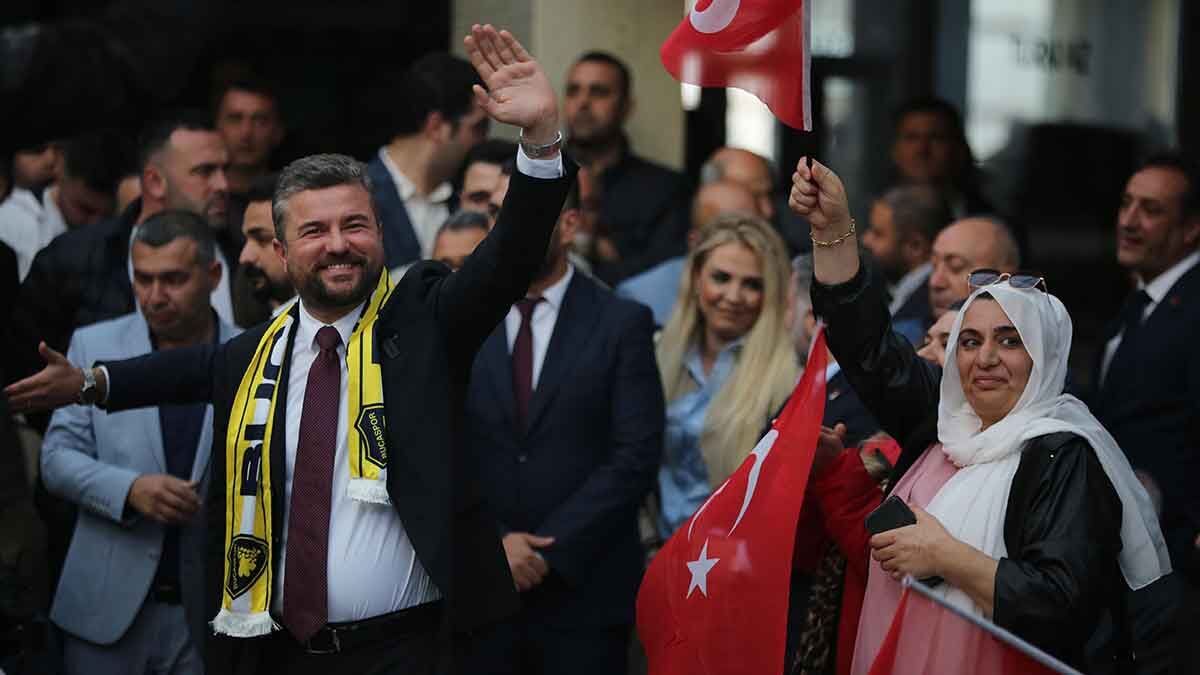 Cumhuriyet Halk Partisi (CHP) Buca Belediye Başkan adayı Görkem Duman,
