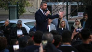 Hizmetlerini adalet ve hakkaniyetle gerçekleştireceğini vurgulayan CHP’li Duman, “Hiçbir bölgeyi,