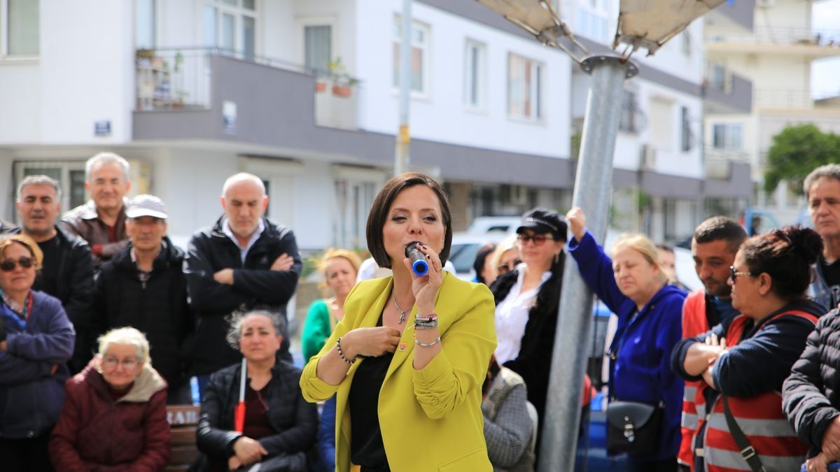 Cumhuriyet Halk Partisi Karabağlar Belediye Başkan Adayı Helil Kınay, mahalle