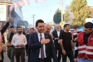 Cumhuriyet Halk Partisi (CHP) Bayraklı Belediye Başkan adayı İrfan Önal,