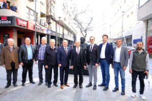 DEMOKRAT GÜNDEM-ERDEM ASLAN-Kemeraltı Esnaf Derneği Başkanı Semih Girgin ve yönetim