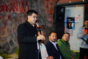 AK Parti Bayraklı Belediye Başkan Adayı Bilal Kırkpınar, gündüz esnaf,