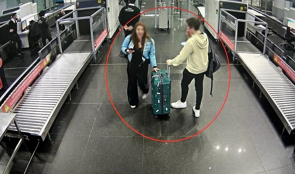 İstanbul’da emniyet şeridinde arızalı araçlarını kontrol eden gruba çarpan 16