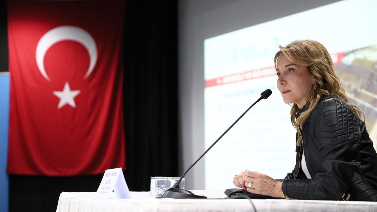 Seçim çalışmalarını sürdüren Cumhuriyet Halk Partisi (CHP) Konak Belediye Başkan