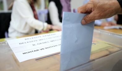İzmir’de sandıklar kapandı! Oy sayımı başladı