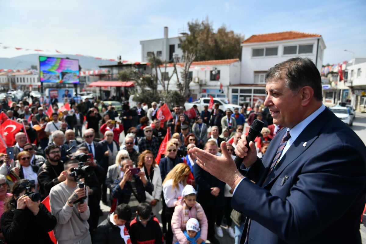 Cemil Tugay Mordoğan’da konuştu:  ‘Erken genel seçimle onları devireceğiz’ CHP İzmir Büyükşehir Belediye Başkan Adayı Dr. Cemil Tugay, Mordoğan’da