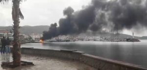 İzmir’in Urla ilçesinde, lüks bir tekne bir gün önce denize