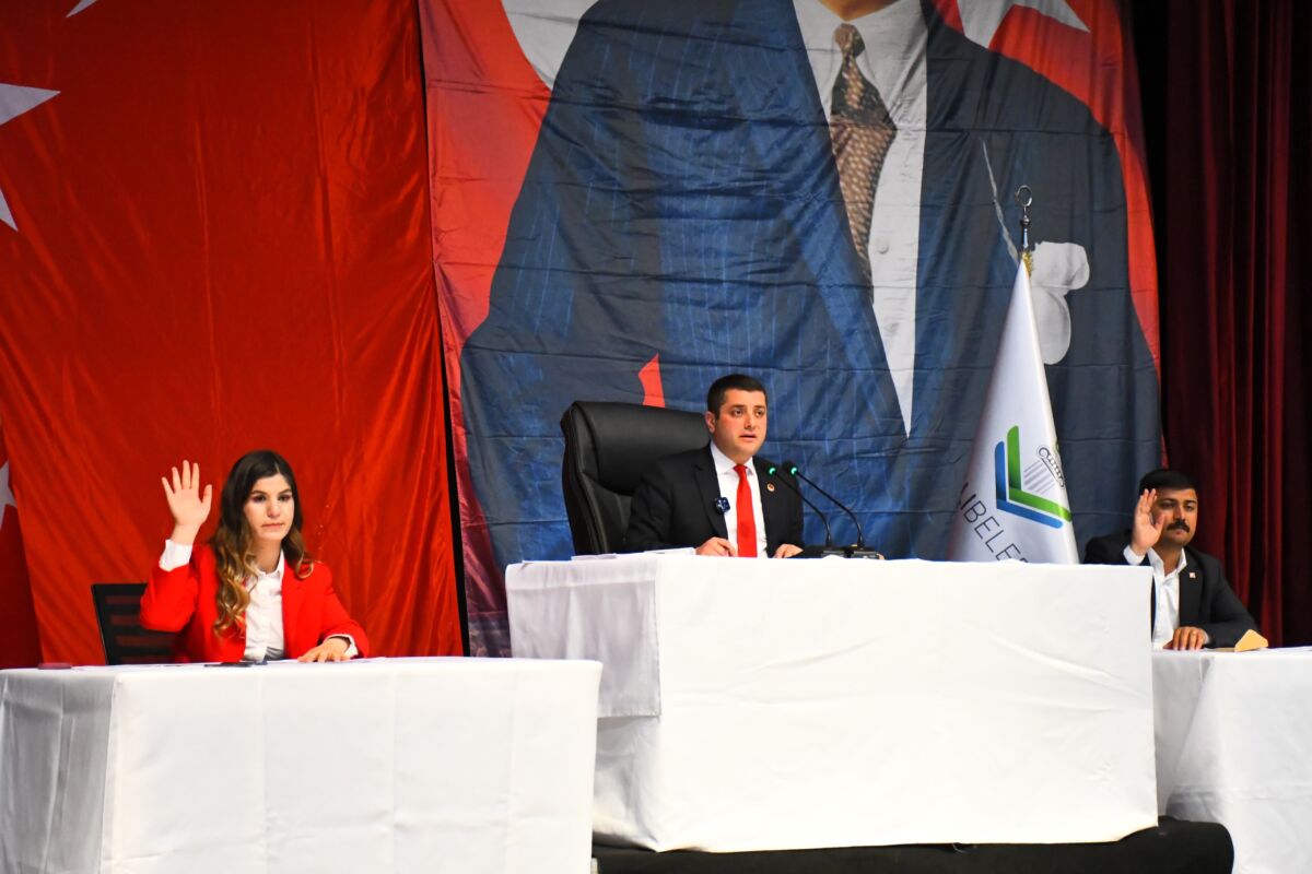Torbalı Belediyesi Meclisi, yeni dönemin ilk meclis toplantısını gerçekleştirdi. Torbalı