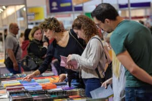 İZKİTAP-İzmir Kitap Fuarı, 19-28 Nisan 2024 tarihleri arasında Kültürpark’ta festival