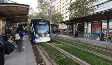 İzmir Metrosu ve Konak Tramvayı’na Maraton İzmir düzenlemesi