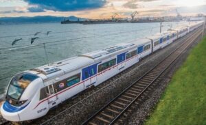 Ulaştırma ve Altyapı Bakanı Abdulkadir Uraloğlu 23 Nisan’da Ankara, İstanbul ve İzmir’de metronun olacağını duyurdu.