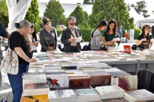 İzmir Büyükşehir Belediyesi’nin ev sahipliğinde bu yıl Kültürpark’ta açık alanda
