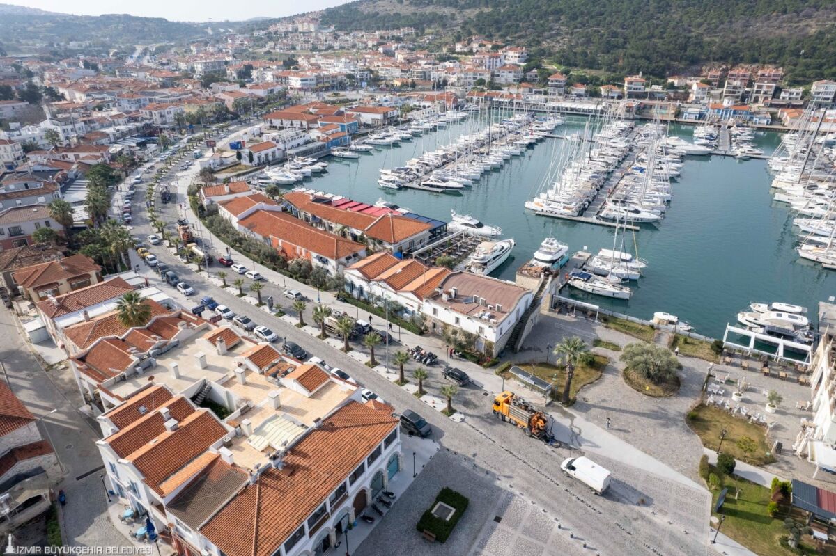 İzmir Büyükşehir Belediyesi İZSU Genel Müdürlüğü, yaz aylarında nüfusu 1