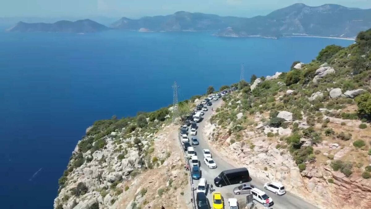 Muğla’nın turistik Fethiye ilçesinde Kelebekler Vadisi’ni gören seyir alanında fotoğraf