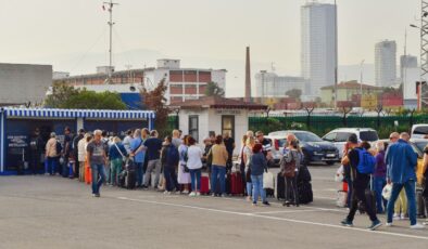 İzmir – Midilli yolcularına kapı vizesi kolaylığı