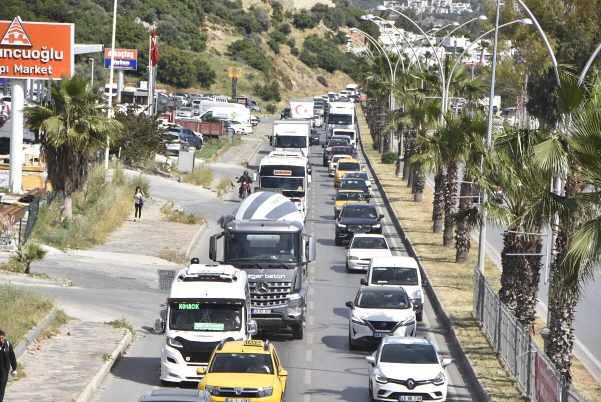 Dünyanın önemli turizm merkezlerinden Bodrum’da, jandarma ekipleri denetimlerini sıklaştırdı. Bu