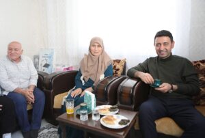 Ramazan Bayramı’nda mesaisini sürdüren Bayraklı Belediye Başkanı İrfan Önal, 31