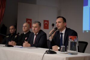 Bornova protokolü, Bornova Kaymakamlığı tarafından düzenlenen bayramlaşma töreninde bir araya