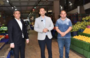 Bornova Belediye Başkanı Ömer Eşki, Çamdibi Kapalı Pazar Yeri’nde incelemeler