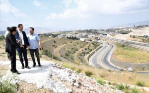 Bornova Belediyesi Başkanı Ömer Eşki, mahalle ziyaretleri kapsamında Yeşilçam Mahallesi’nde