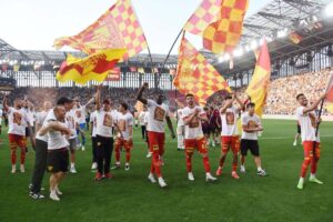 1’inci Lig’de evinde Gençlerbirliği’ni 2-0 yenen Göztepe bitime 2 maç