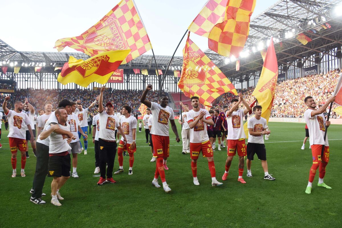 1’inci Lig’de evinde Gençlerbirliği’ni 2-0 yenen Göztepe bitime 2 maç