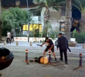 İzmir’in Karşıyaka ilçesinde U.K. (23) ve O.S. (23), henüz belirlenemeyen