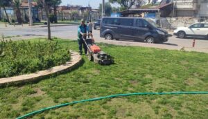 Ramazan Bayramı’nı İzmir’de geçirenler güzel havanın tadını Konak’ın parklarında çıkardı.