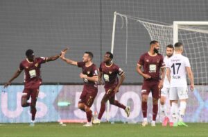 1’inci Lig’de Play-Off mücadelesi veren Bandırmaspor deplasmanda düşme hattındaki Altay’ı