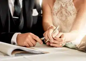 Formalite evlilik, internet kullanımının yaygınlaşmasıyla dijital platforma taşındı. Sosyal medyada