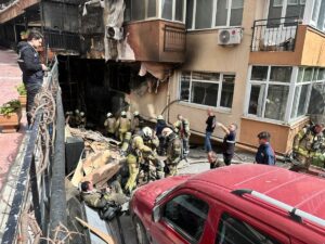 İstanbul’un Beşiktaş ilçesine bağlı Gayrettepe’de, Yıldız Posta Caddesi Gönenoğlu Sokak’ta