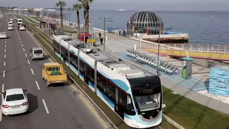 İzmir Büyükşehir Belediyesi’ne bağlı toplu ulaşım kurumları ile Büyükşehir-TCDD ortaklığıyla