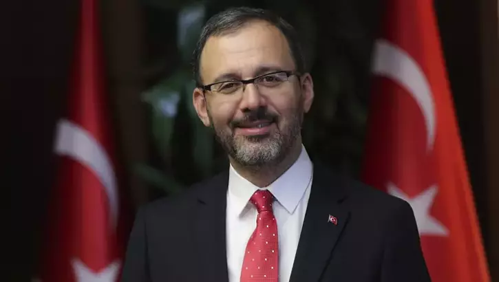 Önceki dönem Gençlik ve Spor Bakanı ve AK Parti İzmir