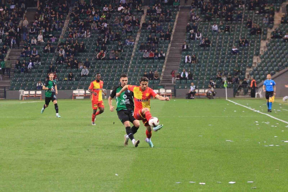 Trendyol 1. Lig’in 28. haftasında Kocaelispor, sahasında Göztepe’yi 3-2 yendi.