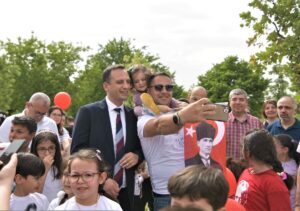 Bornova’da 23 Nisan Ulusal Egemenlik ve Çocuk Bayramı’nın coşkusu Bornova