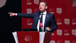 CHP’de dün başlayan ‘İktidar Yolunda CHP Belediyeciliği Çalıştayı’, bugün de